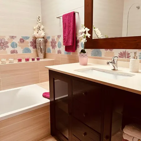 Con Piscina Сasa de vacaciones *